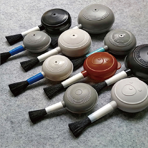 Krtača za pihanje risanega medveda za čiščenje obsegov ali utorov